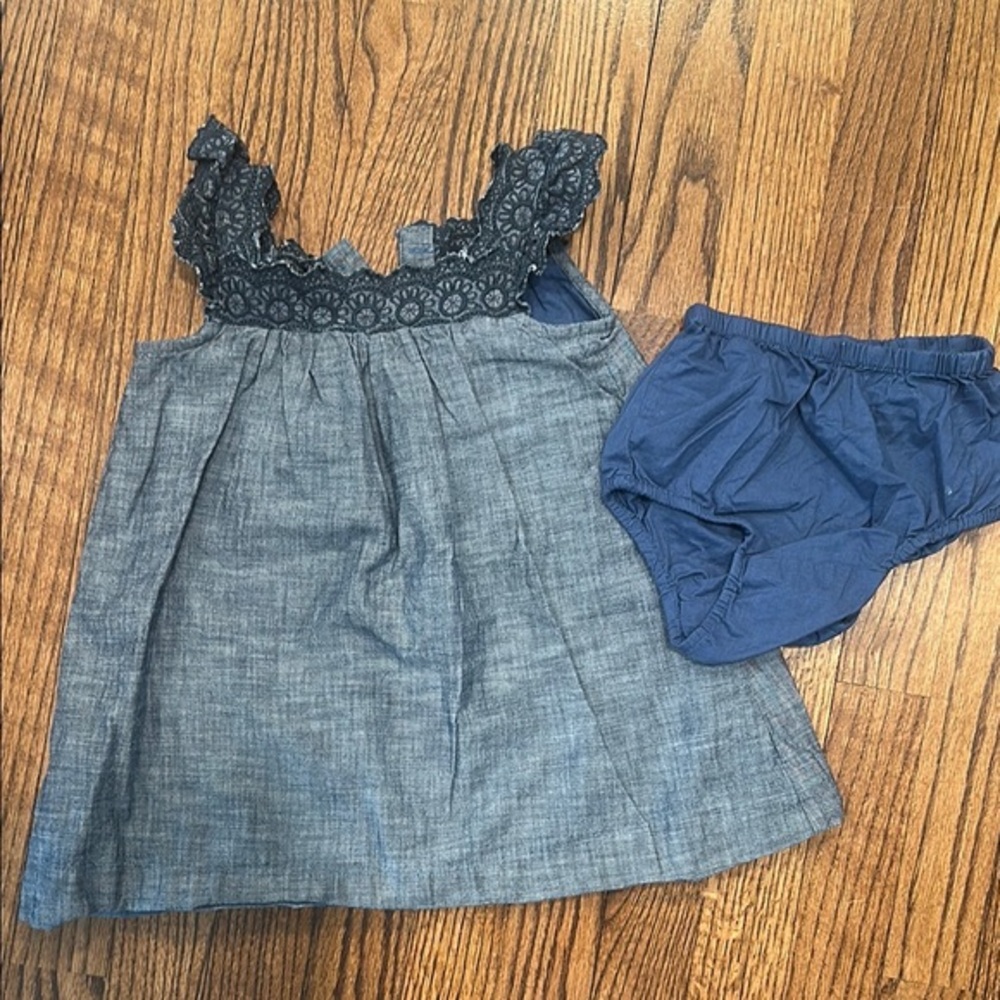 Babygap Chambray  Dress with bloomers SZ 18-24 months